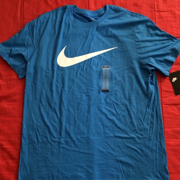 NIKE Large Men's Graphic T-Shirt (BNWT) - Picture 1 of 5